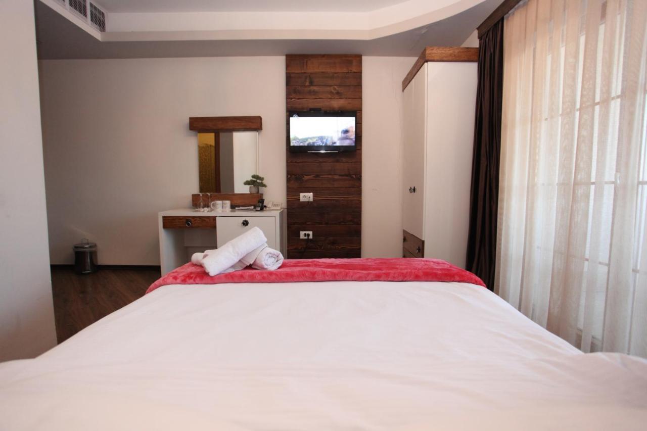 Hotel Happy Gjakova 외부 사진
