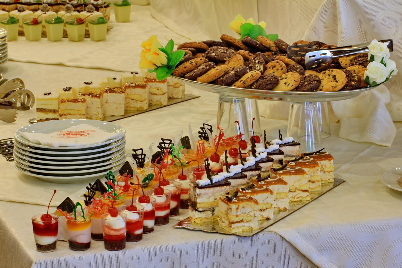 Hotel Happy Gjakova 외부 사진