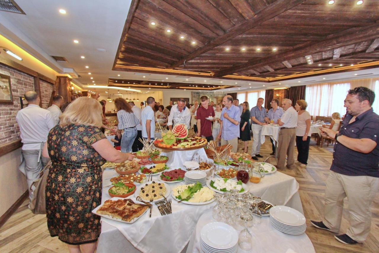 Hotel Happy Gjakova 외부 사진